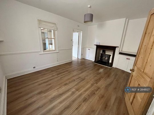 2 bedroom semi-detached house to rent - Photo 1