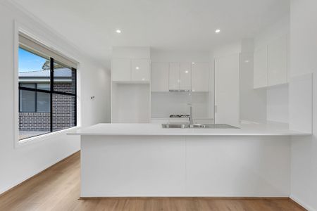 Stunning Brand New 4 Bedroom Home - Photo 2