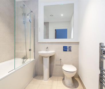 2 bedroom flat to rent - Photo 6