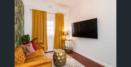 Charming 1-Bedroom Apartment in Heritage-Listed Building - Photo 2