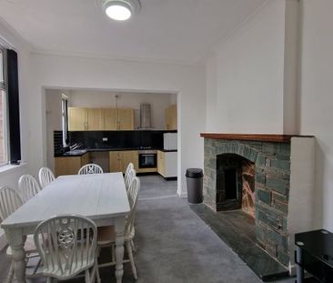 Room 3, Penzance Street, BB2 - Photo 3