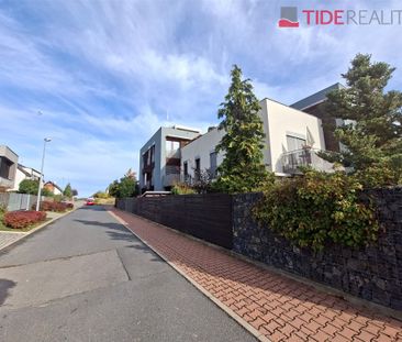 Apartment for rent, 2+kk - 1 bedroom, 60m - Photo 2
