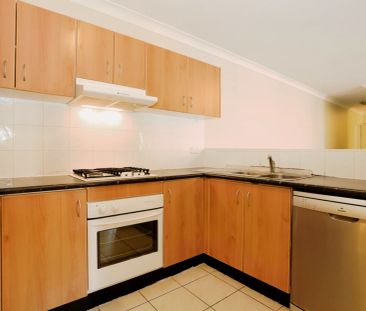 2Bedrooms, 2Bathrooms - Photo 4