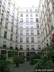 Logement à Paris, Location meublée - Photo 1