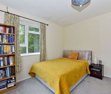 A spacious three bedroom duplex with private garden, garage and all... - Photo 6