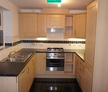 3 bedroom semi-detached house to rent - Photo 2