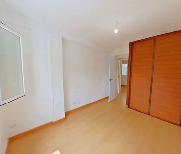 Piso de alquiler en Centro - Photo 2