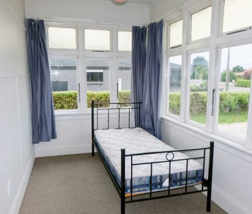 FAMILY HOME - Photo 5