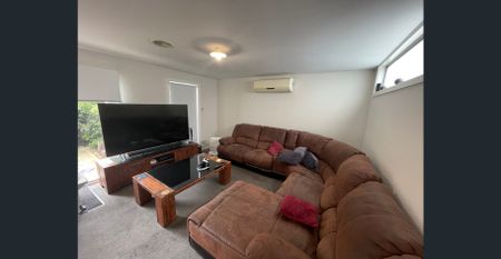 MODERN TWO STOREY TOWNHOUSE - Photo 5