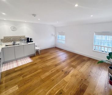 Apt 8 1a The Causeway, Altrincham - Photo 2