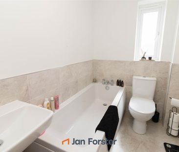 3 Bedroom House - Detached - Photo 1