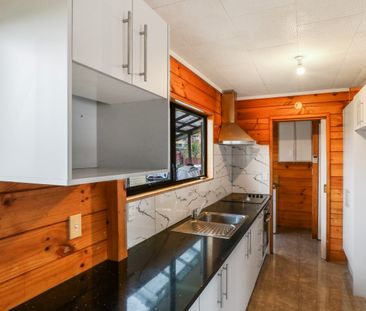 Three bedroom home! - Photo 1
