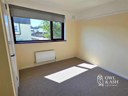 2 Creeve Place, Lisburn, BT28 1UT - Photo 2