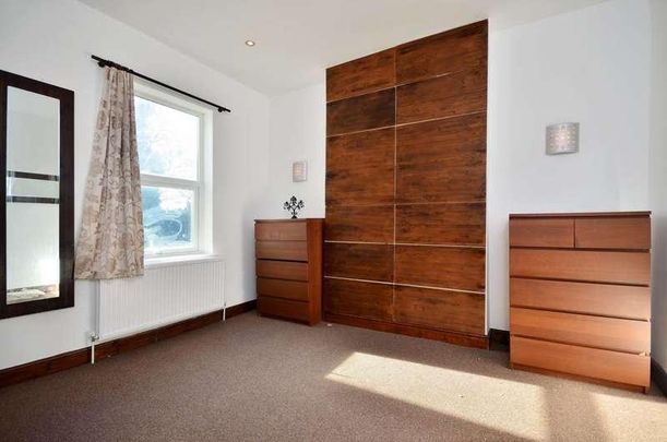 Greyhound Lane, Streatham Common, SW16 - Photo 1