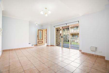 13/10-20 Fifth Avenue, Campsie NSW 2194 - Townhouse For Rent | Domain - Photo 5