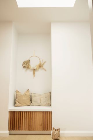 Stunning Botanic Beauty – Your Peaceful Picton Retreat Awaits - Photo 2