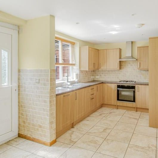 3 Bed End Terrace, Green Oak Avenue, S17 - Photo 1