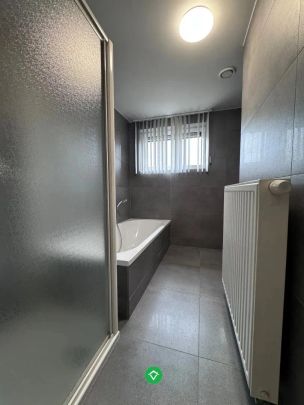 Appartement met 2 slaapkamers en zeer groot terras te Koekelare - Photo 1