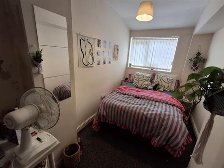 Keppoch Street, Roath, Cardiff - Photo 2