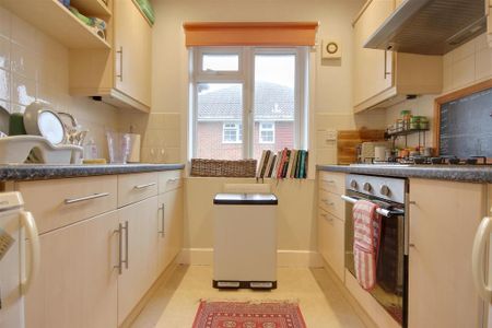 2 bedroom apartment to rent - Photo 5