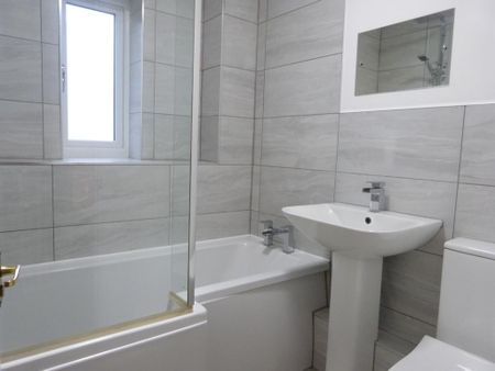 2 bedroom terraced house to rent - Photo 5