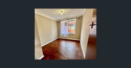 3 Bedroom home close to Ingleburn CBD - Photo 5