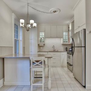 Magnifique 4 1/2 à louer Ahuntsic, cour arrière, Parc de la visitation - Photo 2