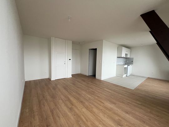 Location Appartement 1 pièce 42m² ROUBAIX 59100 - Photo 1