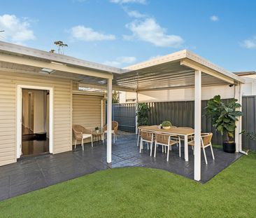 Family-Friendly Home in a Peaceful Padstow Pocket - Photo 1