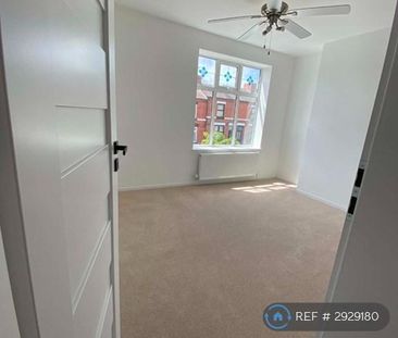 3 bedroom terraced house to rent - Photo 6