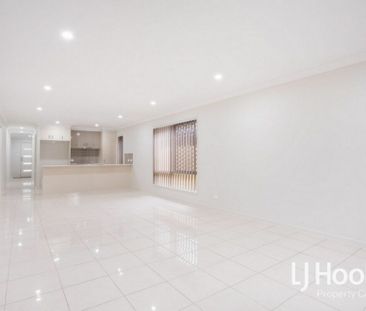 Modern 3 Bedroom Home Offering Family Lifestyle! - Photo 6