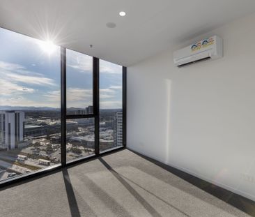 Modern Two-Bedroom Apartment in a Prime Location - Photo 5