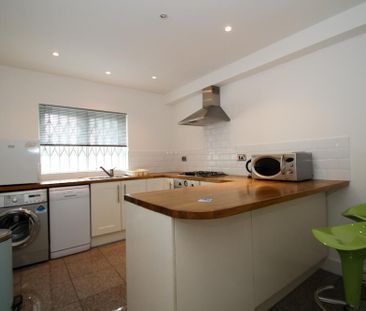 2 bedroom flat to rent - Photo 6