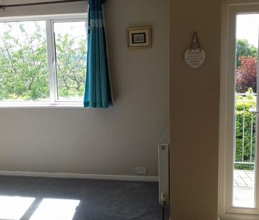 3 bedroom flat to rent - Photo 1