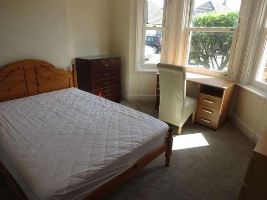 Bedroom Detached House In Wallisdown, BH10 - Photo 1