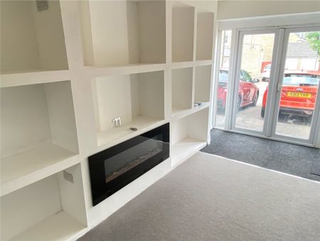 Highfield Chase, Dewsbury, West Yorkshire, WF13 - Photo 2