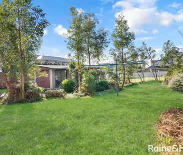 Spacious Three Bedroom Family Home - Photo 5