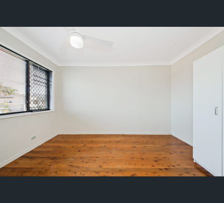 3 Monterey Court, Broadbeach Waters, Qld 4218 - Photo 4