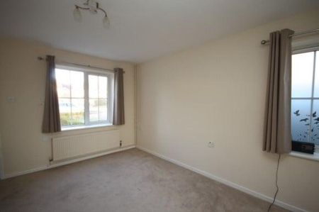2 bedroom semi-detached house to rent - Photo 3