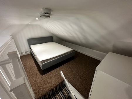 1 Bed Flat, Clifton Road, BS8 - Photo 3