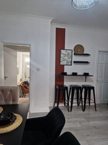 4 Bed Detached House, Cross Green, LS9 - Photo 5