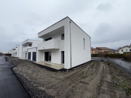 4 WONDERFUL NEW VILLAS IN BOUVERET TERRACE AND GARDEN 1ST RENT FREE - Photo 4