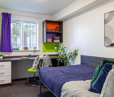 1 bedroom in a flat share to rent - Photo 1
