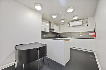 1 bedroom house of multiple occupation to rent - Photo 3