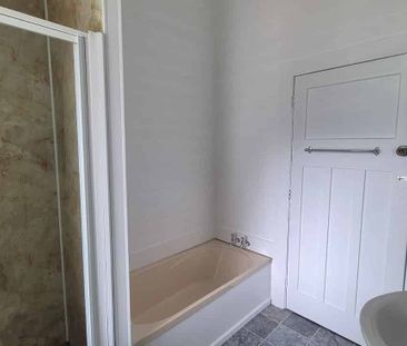 3 Bedroom home, close to town, off street parking - Photo 1