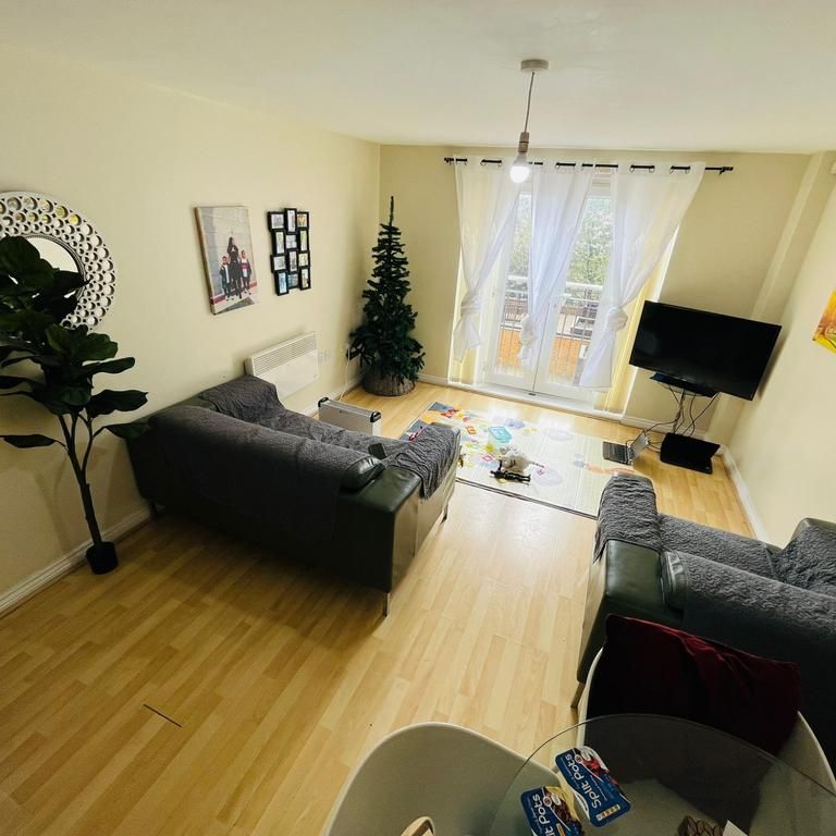 2 bedroom apartment to rent - Photo 1