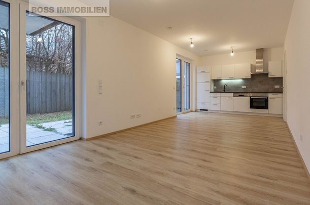 Trendy Living - Top 2 - Photo 1