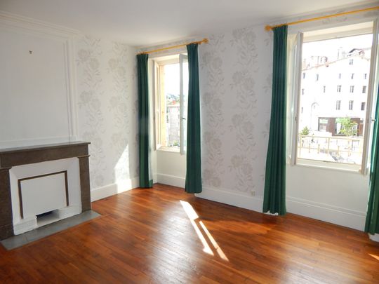 Location Appartement 3 pièces 95m² ANNONAY 07100 - Photo 1