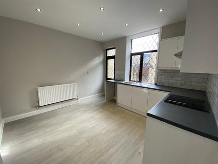 2 bed end of terrace house to rent in Scarlett Street, Burnley, BB11 - Photo 5