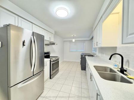 For Lease - 30 Allview Crescent Unit# Main, Toronto, Ontario - Photo 3